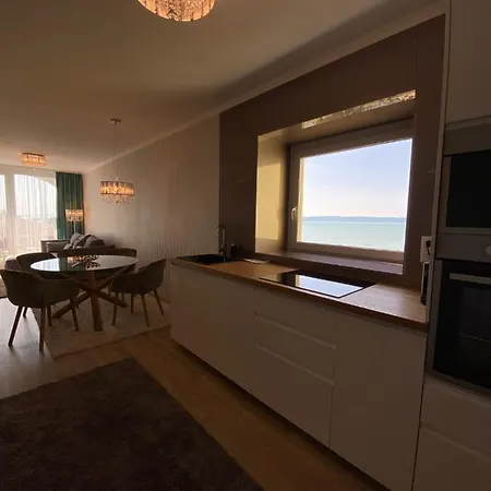 Apartament Max Panorama Apartman By Bltn