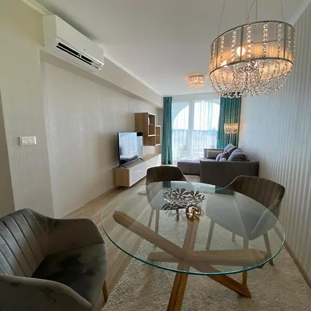 Apartament Max Panorama Apartman By Bltn